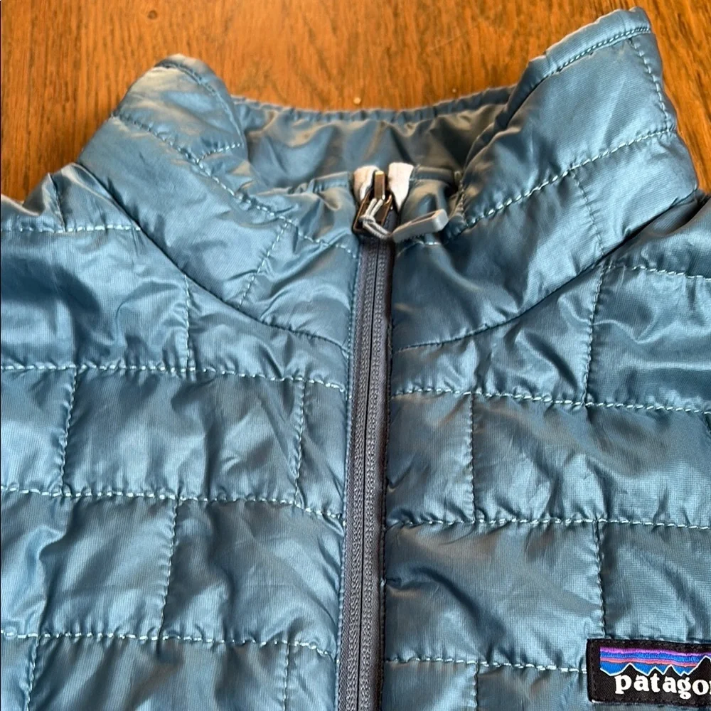 Patagonia men’s nano puff jacket size small